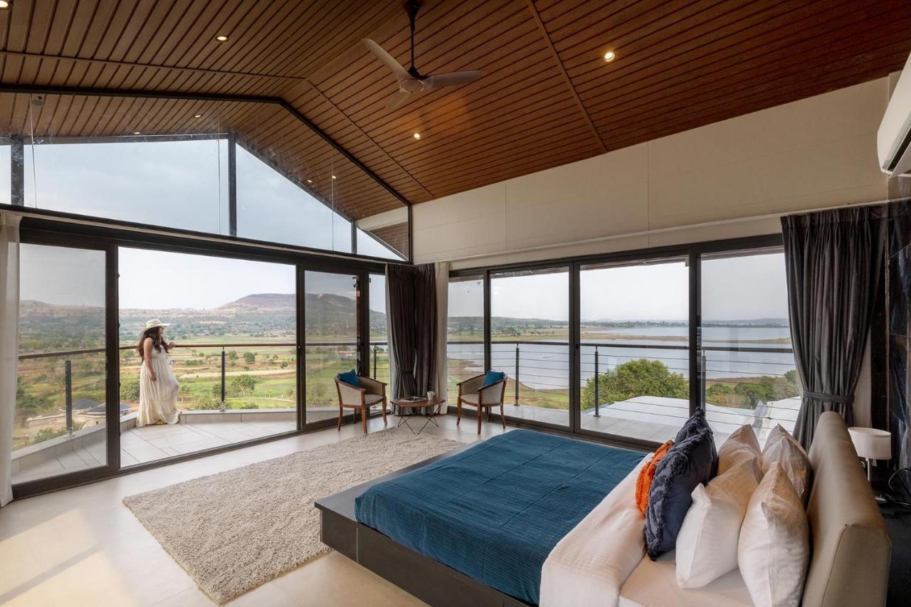 Pearl Lakeview Mansion By Stayvista - Lakeside Villa With Infinity Pool, Jacuzzi, In-House Theatre & Games Room Igatpuri Eksteriør bilde