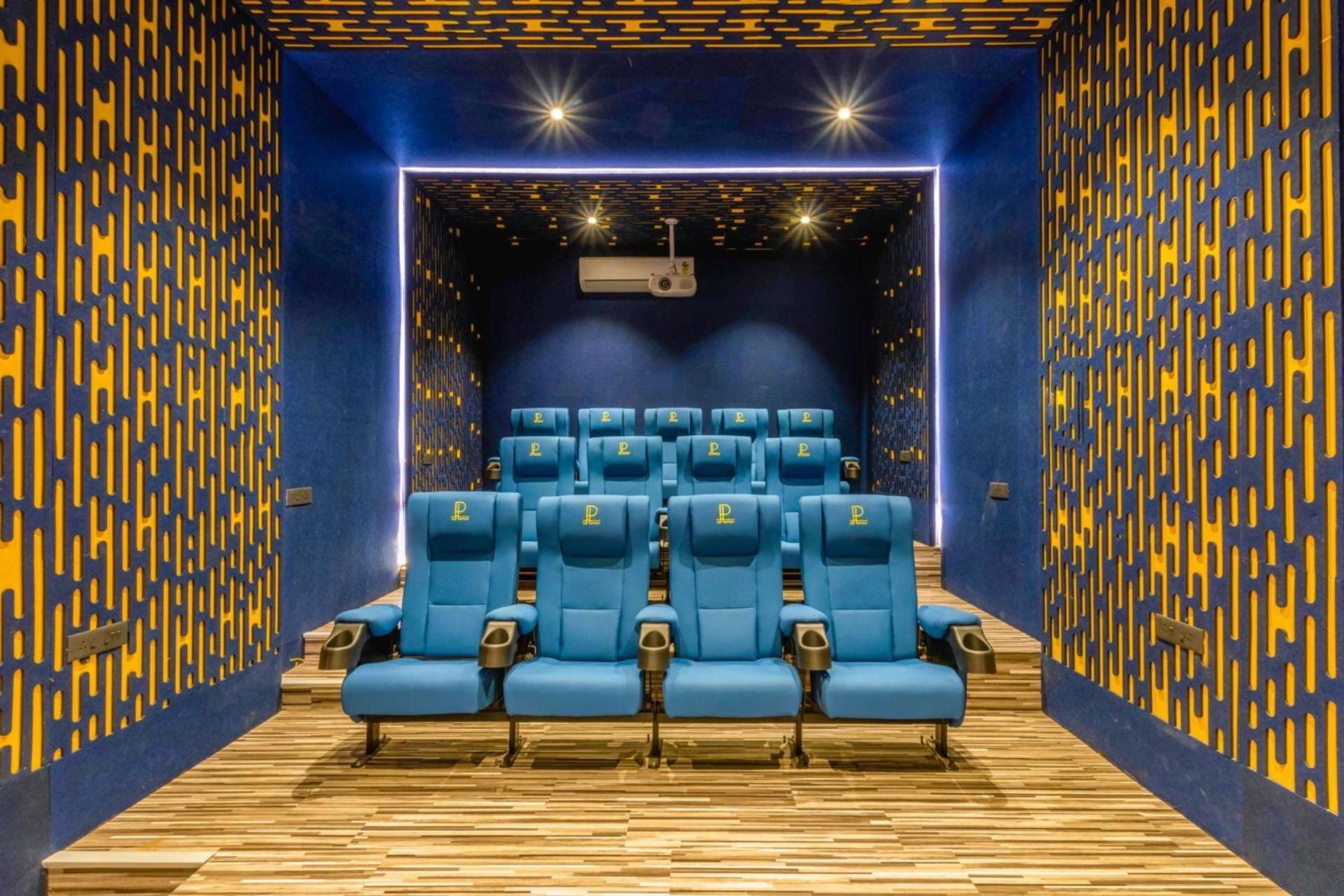 Pearl Lakeview Mansion By Stayvista - Lakeside Villa With Infinity Pool, Jacuzzi, In-House Theatre & Games Room Igatpuri Eksteriør bilde